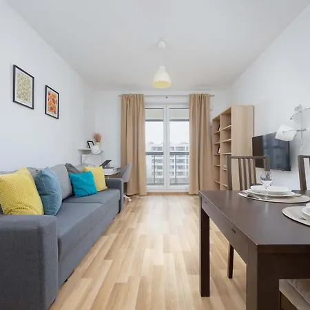 Bright With Parking Near The Pge National Stadium By Renters Apartment *