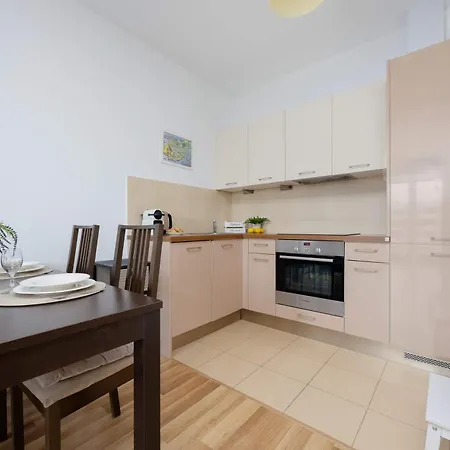 Apartment Bright With Parking Near The Pge National Stadium By Renters Warsaw
