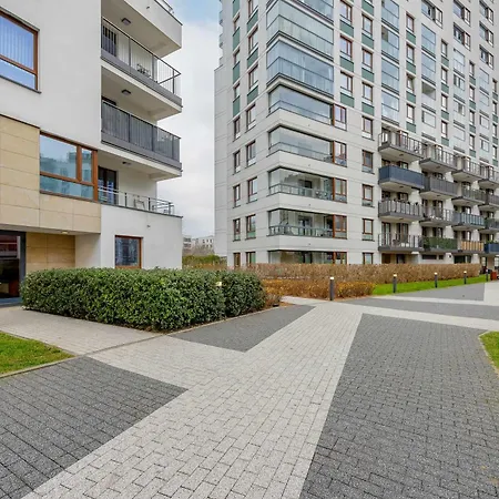 Apartment Bright With Parking Near The Pge National Stadium By Renters *