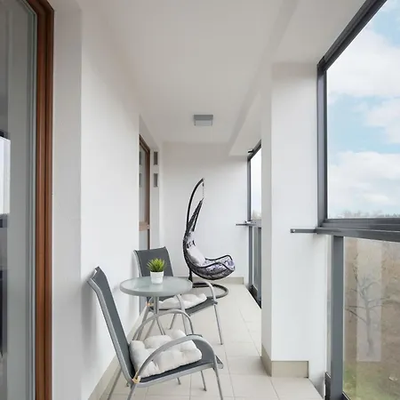 Bright With Parking Near The Pge National Stadium By Renters Apartamento