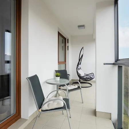 アパート Bright With Parking Near The Pge National Stadium By Renters *