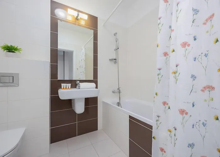 Apartament Bright With Parking Near The Pge National Stadium By Renters Warszawa