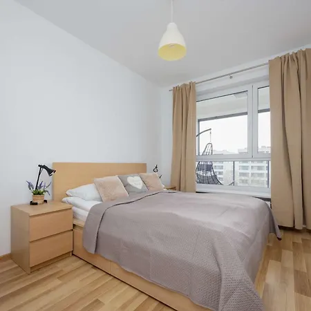 Bright With Parking Near The Pge National Stadium By Renters * 바르샤바